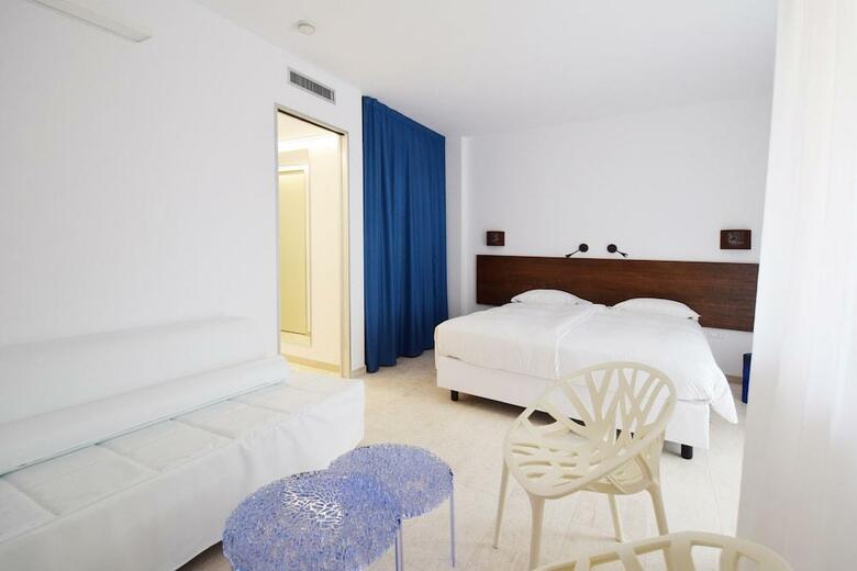 Tirreno Resort Hotel