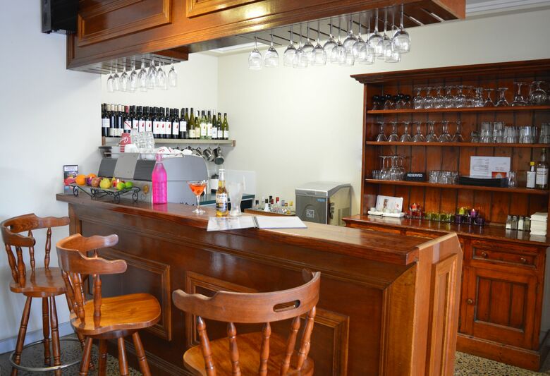 Cairns Queenslander Hotel