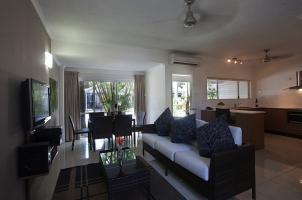 Rendezvous Reef Resort Hotel