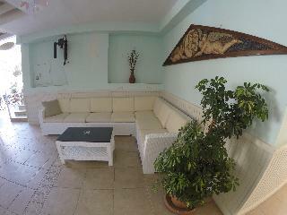 Tonoz Beach Hotel