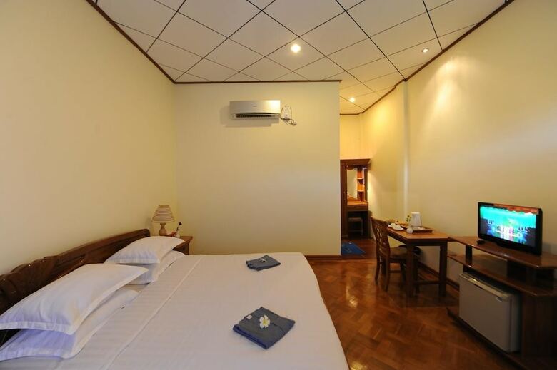 Sky Palace Hotel
