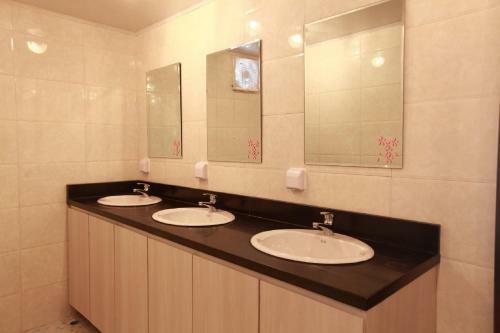 Super Hotel Yangon
