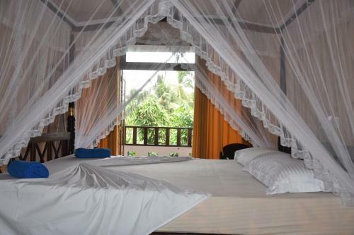 Ocean Reach Holidays Hotel