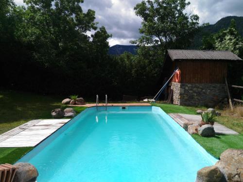 Col�nies Cad� Hostel