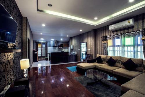 Bura Phat Resort Hostel