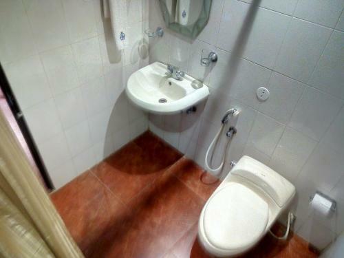 Regant Lake Village Hotel