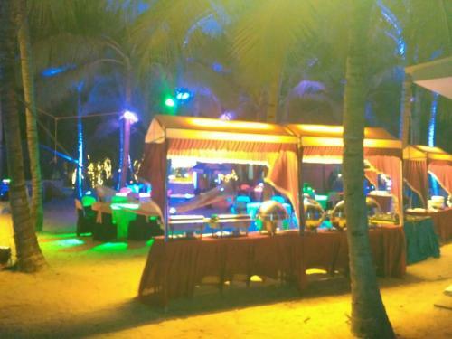 Regant Lake Village Hotel