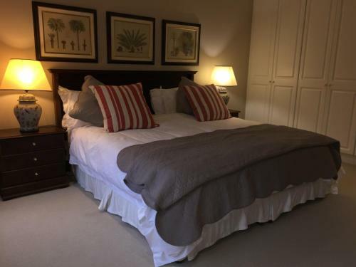 River Lodge Bed & Breakfast