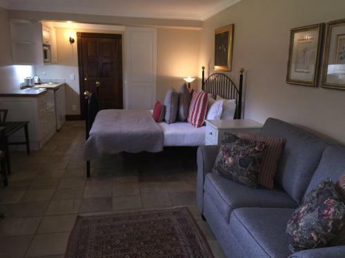 River Lodge Bed & Breakfast