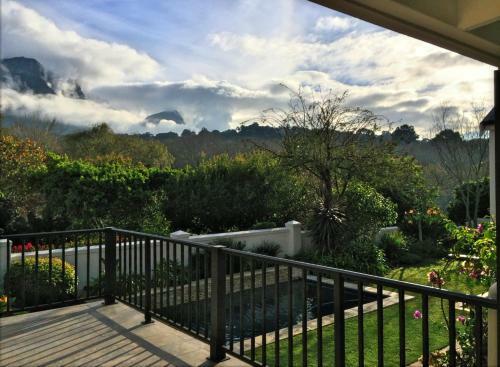 River Lodge Bed & Breakfast
