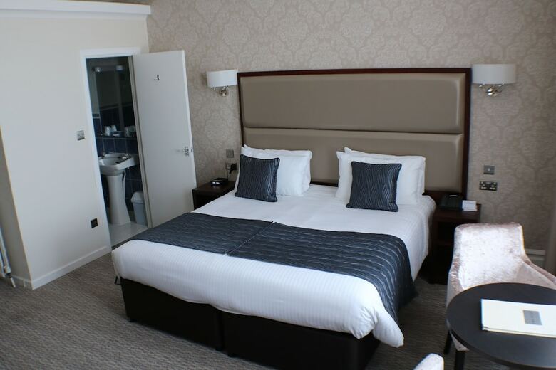 Victoria Hotel