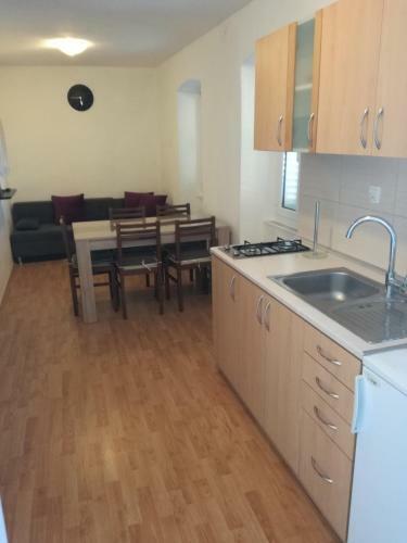 Apartment Ante