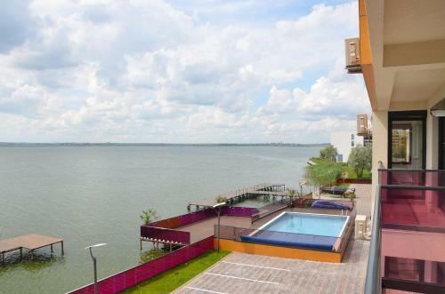 Mamaia Lake View Apartment