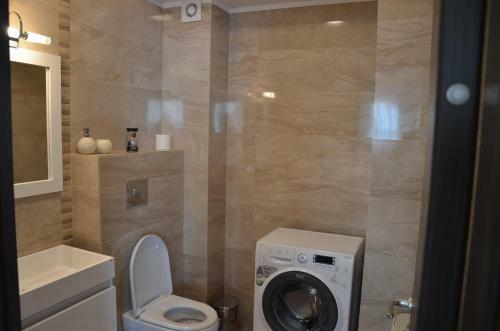 Mamaia Lake View Apartment
