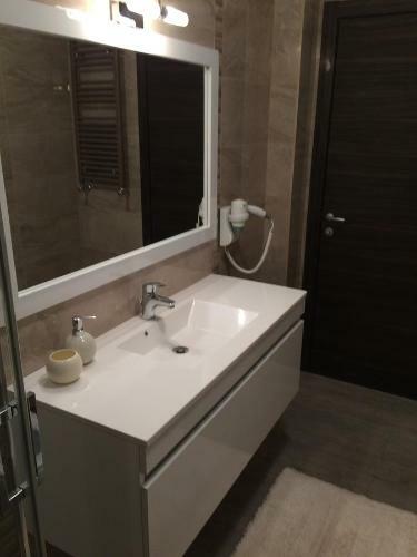 Mamaia Lake View Apartment