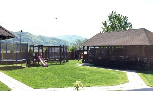 Pensiunea Camena Hostel