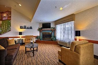 Sleep Inn & Suites - Airport Hotel