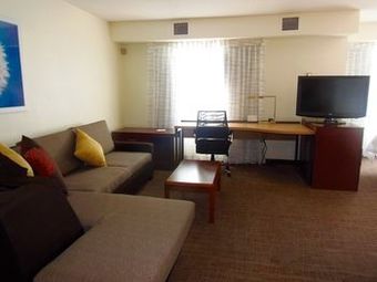 Residence Inn By Marriott Indianapolis Airport Hotel