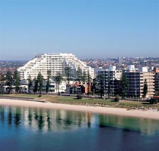 Novotel Sydney Brighton Beach Hotel