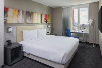 Doubletree By Hilton New York Times Square West Hotel
