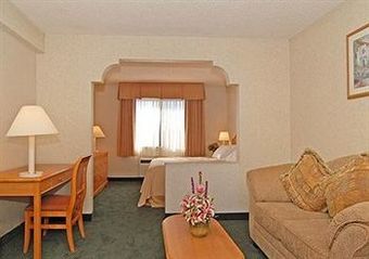 Quality Inn Artesia Hotel