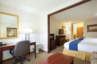 Holiday Inn Express Chicago Nw-vernon Hills Hotel