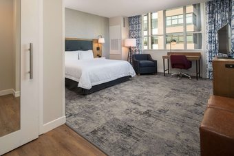 Hampton Inn And Suites By Hilton  Portland-pearl District Hotel