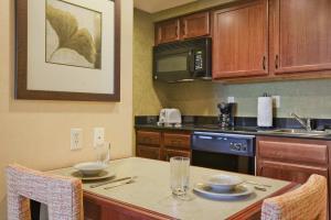 Homewood Suites By Hilton Cleveland Beachwood Hotel