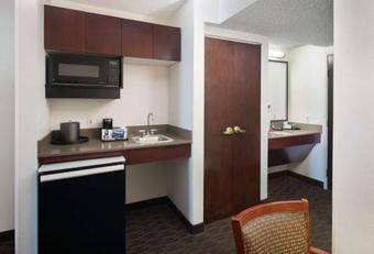 Best Western Plus Denver International Airport Inn & Suites Hotel