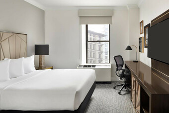Martinique New York On Broadway, Curio Collection By Hilton Hotel