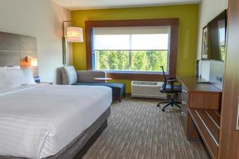 Holiday Inn Express & Suites Raleigh Airport - Brier Creek Hotel