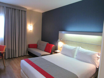 Holiday Inn Express Valencia-bonaire Hotel