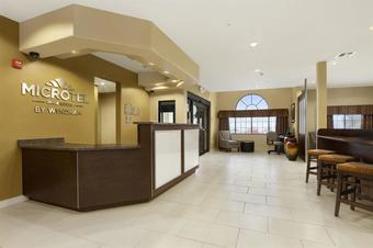 Microtel Inn & Suites By Wyndham Round Rock Hotel
