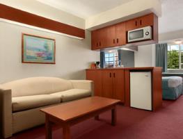 Microtel Inn & Suites By Wyndham Dry Ridge Hotel