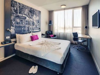Mercure Melbourne Therry Street Hotel