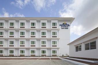 Microtel By Wyndham South Forbes Hotel