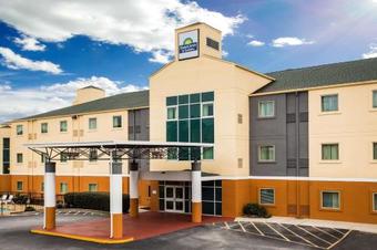 Days Inn & Suites By Wyndham Augusta Near Fort Gordon Hotel