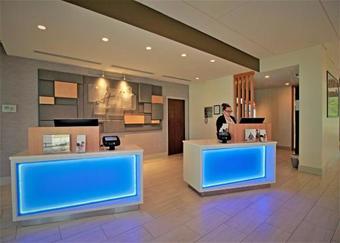 Holiday Inn Express & Suites Ocala Hotel