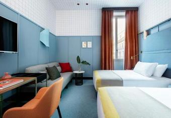 Room Mate Giulia Hotel