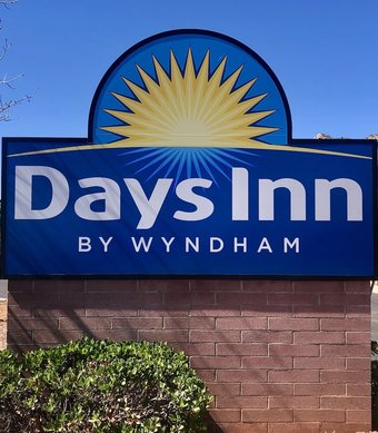 Days Inn & Suites By Wyndham Tucson Az Hotel