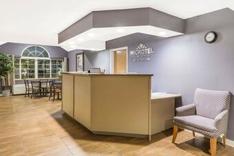 Microtel Inn & Suites By Wyndham Sioux Falls Hotel