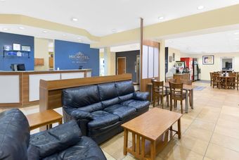 Microtel Inn & Suites By Wyndham Kearney Hotel