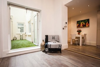 Beautiful 4 Bedroom House In South Kensington Apartments