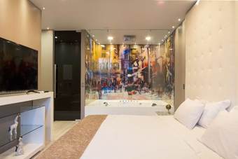 Ultra Luxury 2 Bed Loft In Lleras Aparthotel