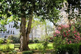 Lovely 3 Bedroom House South Kensington Apartments