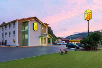 Super 8 By Wyndham Chattanooga Lookout Mountain Tn Hotel