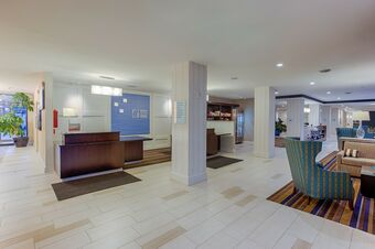 Holiday Inn Express & Suites Baltimore West - Catonsville Hotel