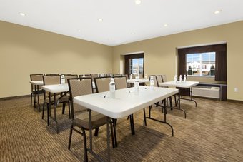 Microtel Inn & Suites By Wyndham Shelbyville Hotel