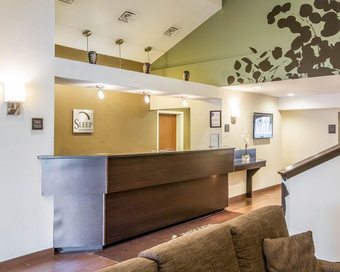 Sleep Inn & Suites Queensbury - Glens Falls Hotel