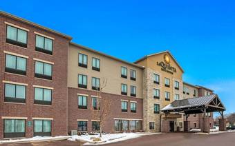 La Quinta Inn & Suites By Wyndham Sioux Falls Hotel